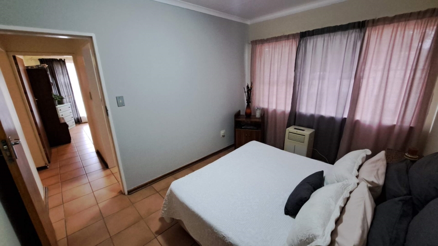 3 Bedroom Property for Sale in Langenhovenpark Free State